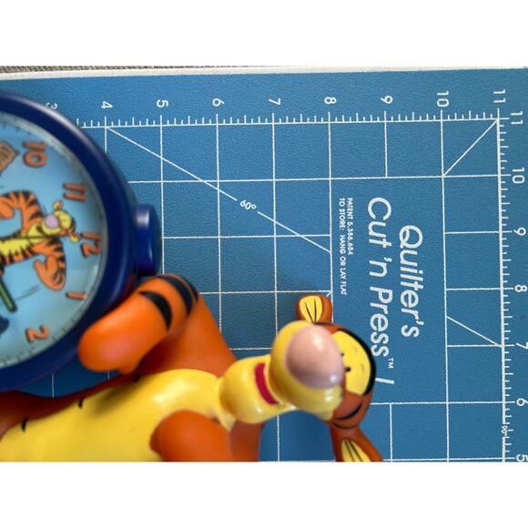 Vintage Tigger Talking Alarm Clock Disney Fantasma 8.5 Winnie The Pooh Works - Picture 8 of 8